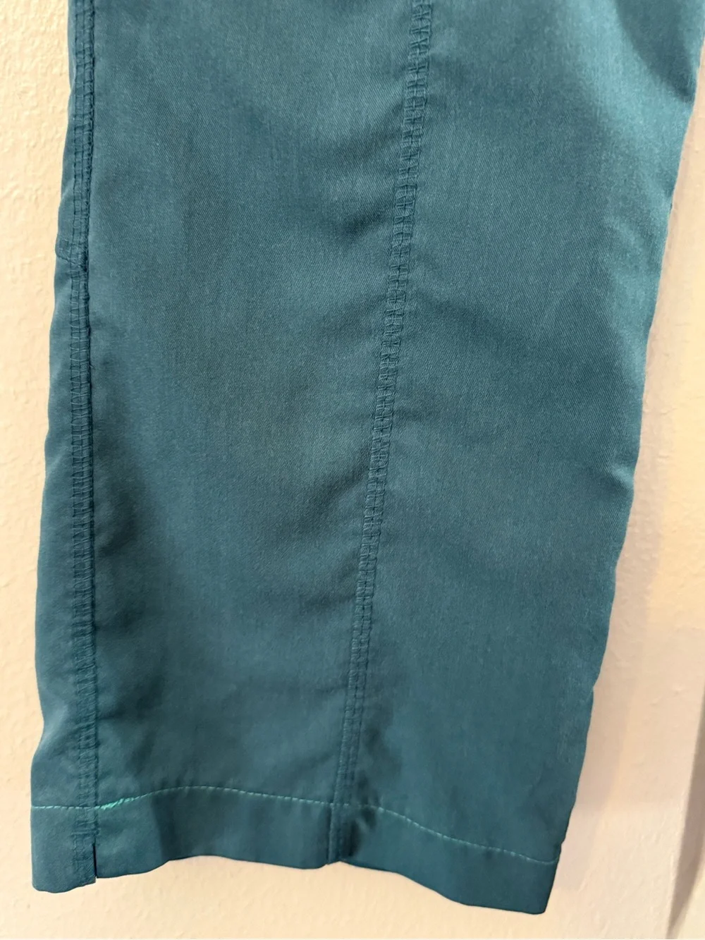 Matching Set of Grey's Anatomy ACTIVE Teal V-Neck Scrub Top S and Pants XS